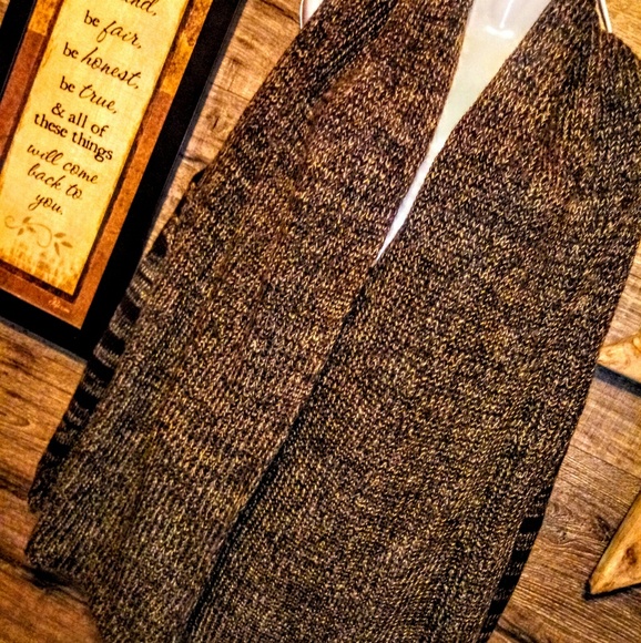 Victoria's Secret OS Sleeveless Knit Wrap NWOT - Picture 2 of 5